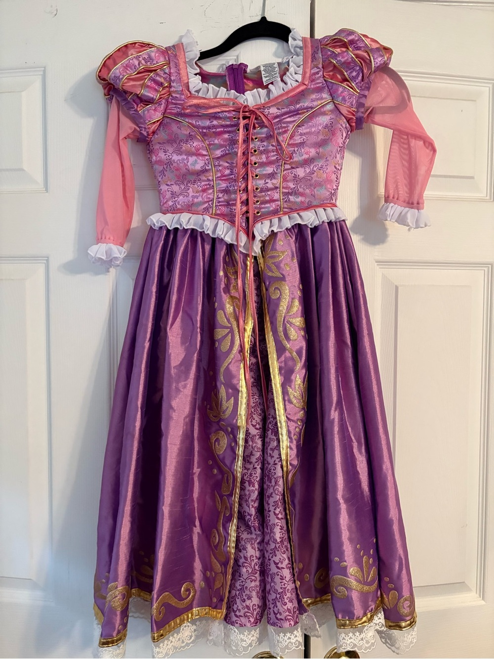Girls Rapunzel Costume with wig and frying pan